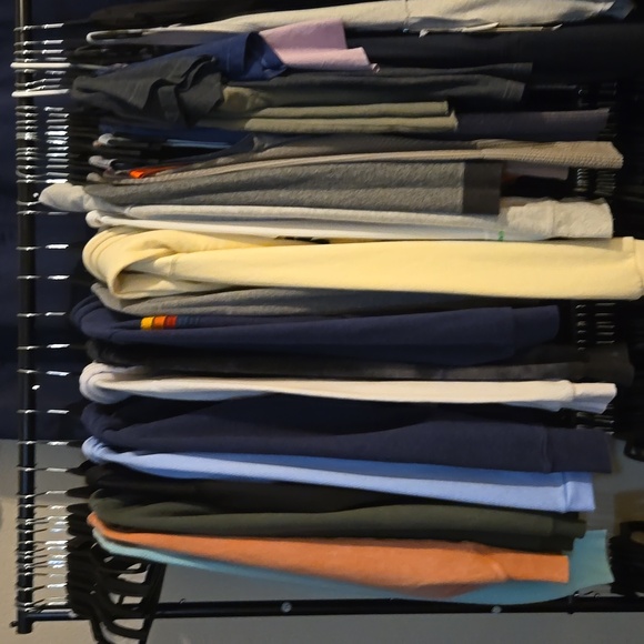 LIVE SHOWS AV VUORI LULU ADIDAS NIKE ...PLEASE LIKE TO KNOW WHEN I GO LIVE - Picture 3 of 11